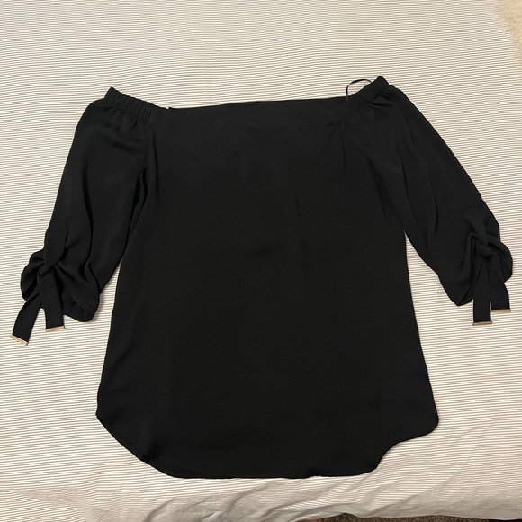 Dynamite off the shoulder 3/4 length sleeve size M - Picture 3 of 6